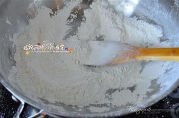 松子糕怎么做，松子糕怎么做好吃，松子糕做法