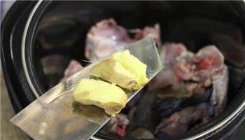 鸡汤炖鱼面怎么做，鸡汤炖鱼面怎么做好吃，鸡汤炖鱼面做法