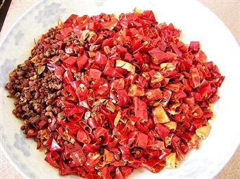 干煸肉丝油辣椒怎么做，干煸肉丝油辣椒怎么做好吃，干煸肉丝油辣椒做法