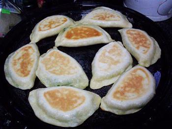 香酥韭菜盒子怎么做，香酥韭菜盒子怎么做好吃，香酥韭菜盒子做法