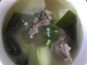 猪大骨汤怎么做，猪大骨汤怎么做好吃，猪大骨汤做法