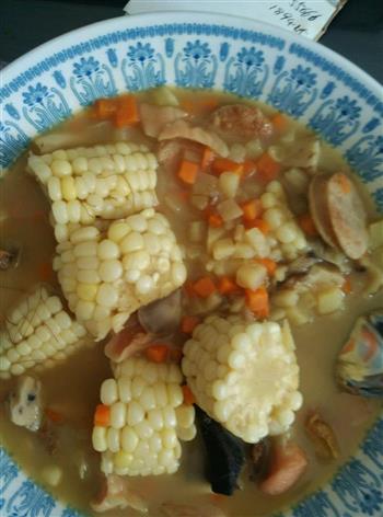 玉米杂菌汤怎么做，玉米杂菌汤怎么做好吃，玉米杂菌汤做法