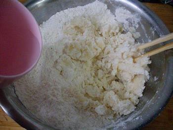 香酥韭菜盒子怎么做，香酥韭菜盒子怎么做好吃，香酥韭菜盒子做法