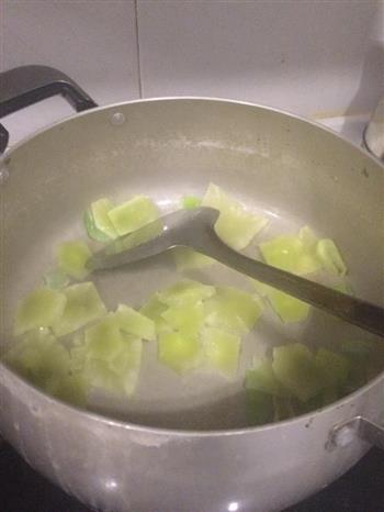 鲜虾豆腐浓汤怎么做，鲜虾豆腐浓汤怎么做好吃，鲜虾豆腐浓汤做法