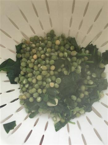 西餐-豌豆菠菜汤怎么做，西餐-豌豆菠菜汤怎么做好吃，西餐-豌豆菠菜汤做法