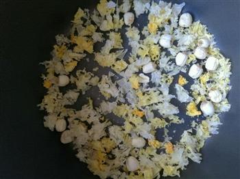 银耳莲子枸杞汤怎么做，银耳莲子枸杞汤怎么做好吃，银耳莲子枸杞汤做法