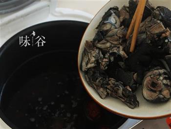 养气血的黑豆首乌煲乌鸡汤怎么做，养气血的黑豆首乌煲乌鸡汤怎么做好吃，养气血的黑豆首乌煲乌鸡汤做法