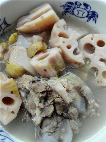莲藕大骨汤怎么做，莲藕大骨汤怎么做好吃，莲藕大骨汤做法