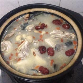 水鱼鸡汤怎么做，水鱼鸡汤怎么做好吃，水鱼鸡汤做法