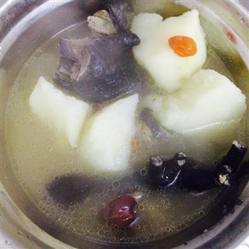 补气活血乌鸡汤怎么做，补气活血乌鸡汤怎么做好吃，补气活血乌鸡汤做法