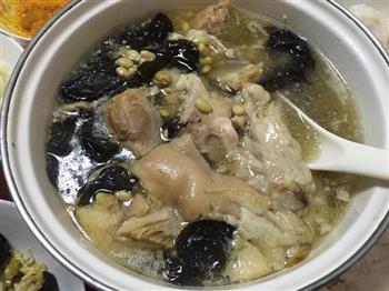 黄豆蹄膀汤怎么做，黄豆蹄膀汤怎么做好吃，黄豆蹄膀汤做法