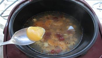 桂花果味莲子汤怎么做，桂花果味莲子汤怎么做好吃，桂花果味莲子汤做法