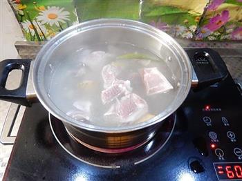 玉竹排骨汤怎么做，玉竹排骨汤怎么做好吃，玉竹排骨汤做法