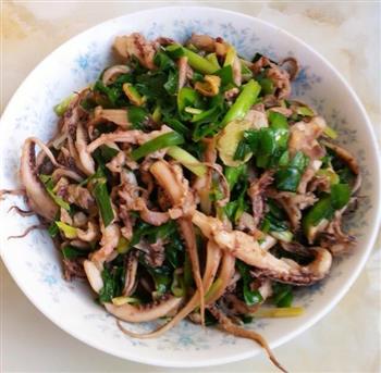 韭菜鱿鱼丝怎么做，韭菜鱿鱼丝怎么做好吃，韭菜鱿鱼丝做法