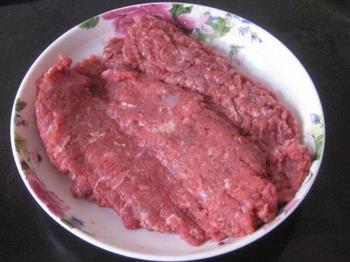 大葱羊肉锅贴怎么做，大葱羊肉锅贴怎么做好吃，大葱羊肉锅贴做法