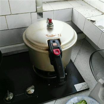 家常炖排骨怎么做，家常炖排骨怎么做好吃，家常炖排骨做法
