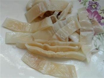 鱿鱼干莲藕猪骨汤怎么做，鱿鱼干莲藕猪骨汤怎么做好吃，鱿鱼干莲藕猪骨汤做法