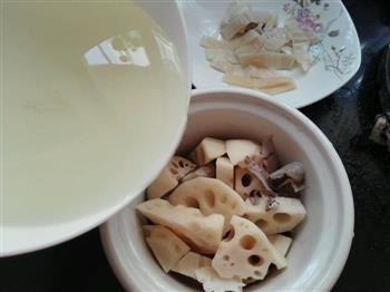 鱿鱼干莲藕猪骨汤怎么做，鱿鱼干莲藕猪骨汤怎么做好吃，鱿鱼干莲藕猪骨汤做法