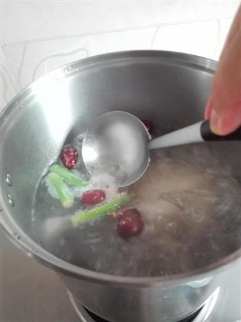 红枣参鸡汤怎么做，红枣参鸡汤怎么做好吃，红枣参鸡汤做法