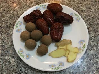 补血养颜甜鸡汤怎么做，补血养颜甜鸡汤怎么做好吃，补血养颜甜鸡汤做法