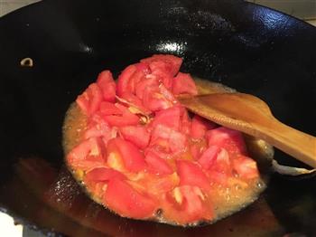 西红柿牛腩怎么做，西红柿牛腩怎么做好吃，西红柿牛腩做法