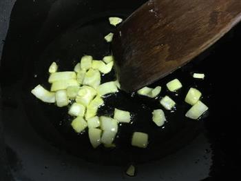 奶油红菜汤怎么做，奶油红菜汤怎么做好吃，奶油红菜汤做法