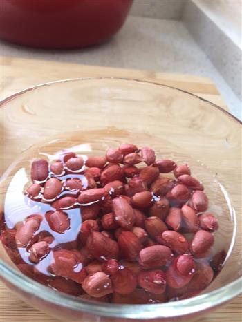 荸荠炖土鸡汤怎么做，荸荠炖土鸡汤怎么做好吃，荸荠炖土鸡汤做法