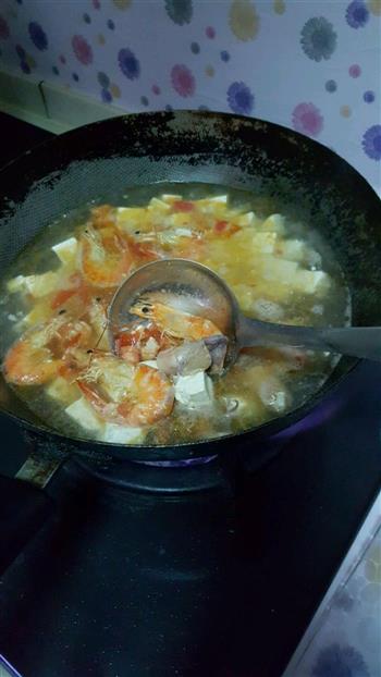 豆腐海鲜汤怎么做，豆腐海鲜汤怎么做好吃，豆腐海鲜汤做法