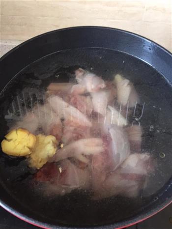荸荠炖土鸡汤怎么做，荸荠炖土鸡汤怎么做好吃，荸荠炖土鸡汤做法
