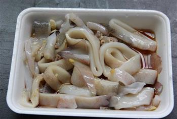 鱿鱼炒乌冬面怎么做，鱿鱼炒乌冬面怎么做好吃，鱿鱼炒乌冬面做法