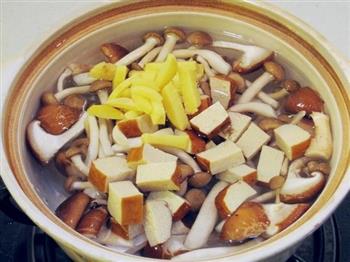 豆腐干丝瓜汤怎么做，豆腐干丝瓜汤怎么做好吃，豆腐干丝瓜汤做法