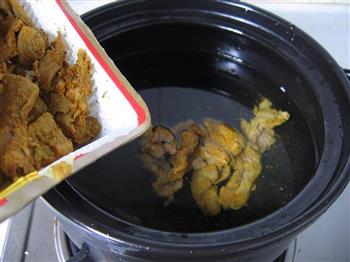 咖喱土豆牛肉汤怎么做，咖喱土豆牛肉汤怎么做好吃，咖喱土豆牛肉汤做法