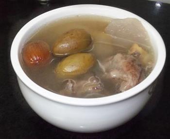 青橄榄萝卜汤怎么做，青橄榄萝卜汤怎么做好吃，青橄榄萝卜汤做法