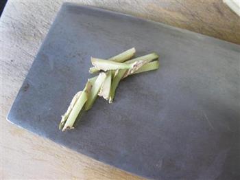 香菇豆腐小白菜汤怎么做，香菇豆腐小白菜汤怎么做好吃，香菇豆腐小白菜汤做法