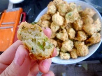 萝卜香菜丸子怎么做，萝卜香菜丸子怎么做好吃，萝卜香菜丸子做法