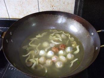 秀珍菇丸子汤怎么做，秀珍菇丸子汤怎么做好吃，秀珍菇丸子汤做法