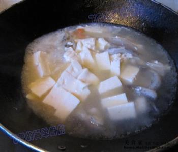龙鱼豆腐汤怎么做，龙鱼豆腐汤怎么做好吃，龙鱼豆腐汤做法