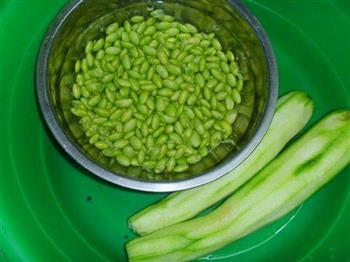丝瓜毛豆蛋花汤怎么做，丝瓜毛豆蛋花汤怎么做好吃，丝瓜毛豆蛋花汤做法