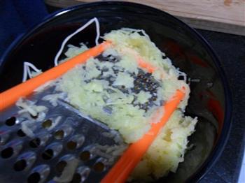 辣味土豆饼怎么做，辣味土豆饼怎么做好吃，辣味土豆饼做法
