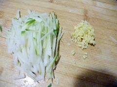 海鲜萝卜丝疙瘩汤怎么做，海鲜萝卜丝疙瘩汤怎么做好吃，海鲜萝卜丝疙瘩汤做法