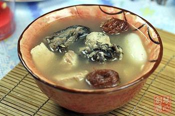 海底椰响螺乌鸡汤怎么做，海底椰响螺乌鸡汤怎么做好吃，海底椰响螺乌鸡汤做法