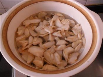 杏鲍菇鲫鱼汤怎么做，杏鲍菇鲫鱼汤怎么做好吃，杏鲍菇鲫鱼汤做法