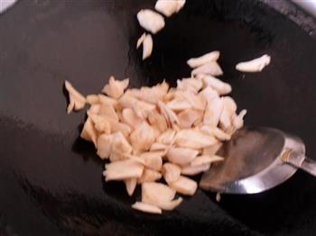 杏鲍菇鲫鱼汤怎么做，杏鲍菇鲫鱼汤怎么做好吃，杏鲍菇鲫鱼汤做法