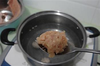 三文鱼丸怎么做，三文鱼丸怎么做好吃，三文鱼丸做法