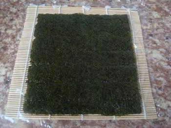 芝麻里卷寿司怎么做，芝麻里卷寿司怎么做好吃，芝麻里卷寿司做法