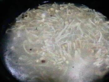 金针菇蛋花汤怎么做，金针菇蛋花汤怎么做好吃，金针菇蛋花汤做法