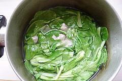 鸡毛菜肉丸汤怎么做，鸡毛菜肉丸汤怎么做好吃，鸡毛菜肉丸汤做法