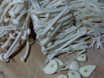 金针菇蛋花汤怎么做，金针菇蛋花汤怎么做好吃，金针菇蛋花汤做法