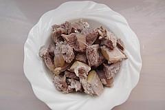 番茄洋葱牛肉汤怎么做，番茄洋葱牛肉汤怎么做好吃，番茄洋葱牛肉汤做法