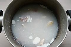番茄洋葱牛肉汤怎么做，番茄洋葱牛肉汤怎么做好吃，番茄洋葱牛肉汤做法